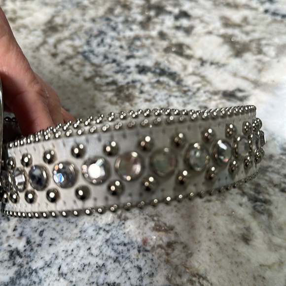 BB Simon Belt White Iridescent Crystal Studs main image 5
